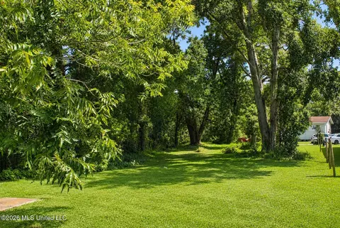 1007 Tucker Ave, Pascagoula, MS 39567