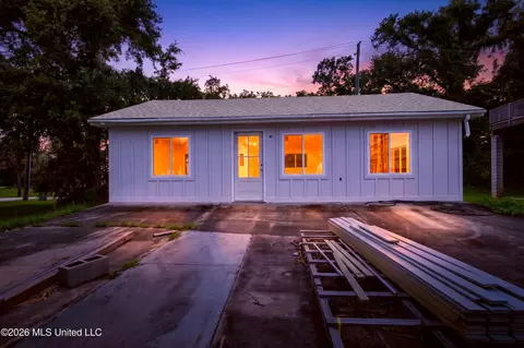 149 Markham Dr, Gulfport, MS 39507