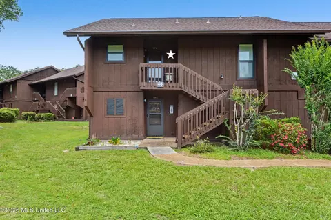 207 Molokai #B, Diamondhead, MS 39525