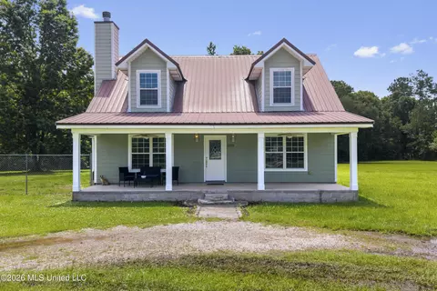 11729 Bell Ave, Biloxi, MS 39532