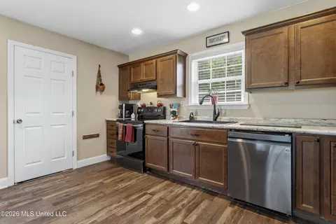 Kitchen - 11729 Bell Ave, Biloxi, MS 39532 photo 1 of 3