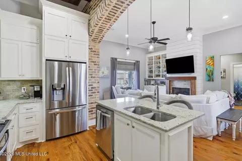 Entry Way - 500 Treasure Cv, Flowood, MS 39232 photo 2 of 3