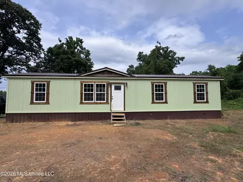 2370 Cr-719, Blue Mountain, MS 38610