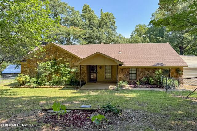 141 Oakdale Rd, Coldwater, MS 38618