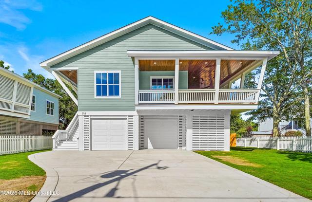 258 Clark Ave, Pass Christian, MS 39571