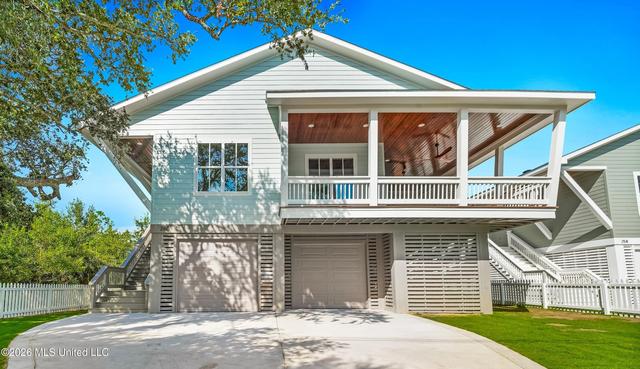 260 Clark Ave, Pass Christian, MS 39571