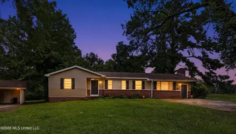 Exterior - 1348 Marydale Dr, Jackson, MS 39212 photo 6 of 6