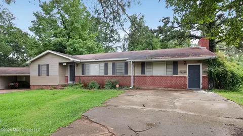 Exterior - 1348 Marydale Dr, Jackson, MS 39212 photo 4 of 6