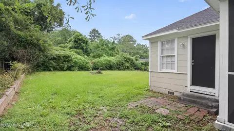 Exterior - 4894 Sheridan Dr, Jackson, MS 39206 photo 6 of 9