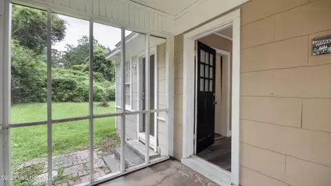 Exterior - 4894 Sheridan Dr, Jackson, MS 39206 photo 3 of 9