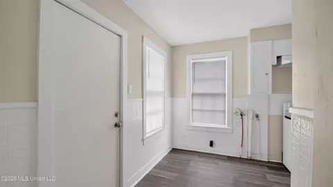 Entry Way - 4894 Sheridan Dr, Jackson, MS 39206 photo 1 of 4