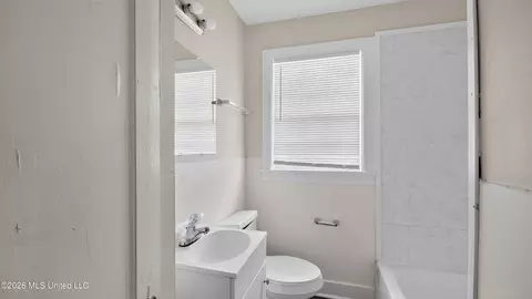 Bath - 4894 Sheridan Dr, Jackson, MS 39206 photo 1 of 1