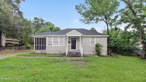 4894 Sheridan Dr, Jackson, MS 39206