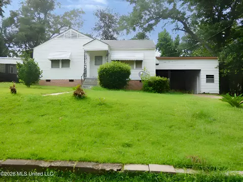 213 Oakland Dr, Natchez, MS 39120