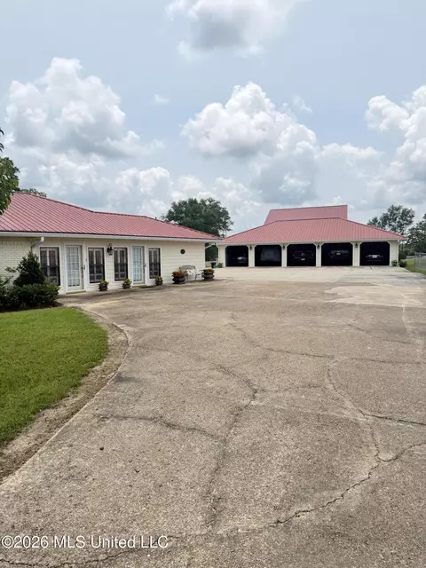 4018 Fernwood Rd, Mccomb, MS 39648