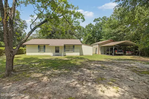 12 1st St, Perkinston, MS 39573