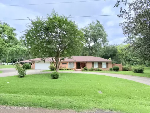 123 Devalda Dr, Duck Hill, MS 38925