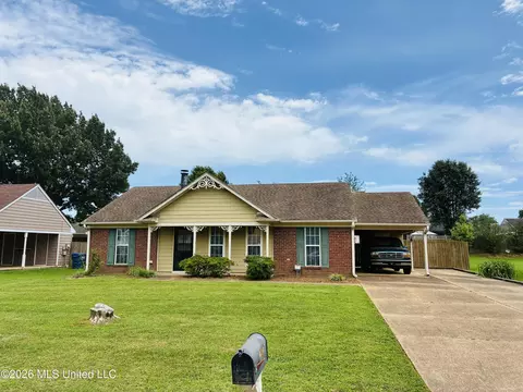 4207 Blackstone Dr, Horn Lake, MS 38637