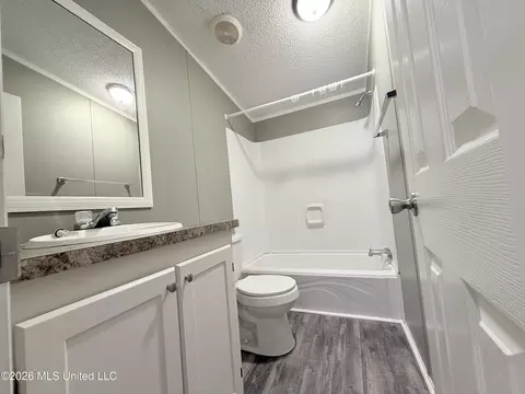 Bath - 1167 Todd Rd, Summit, MS 39666 photo 3 of 3