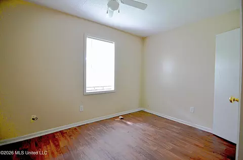 Bedroom - 468 Park St, Hernando, MS 38632 photo 2 of 2