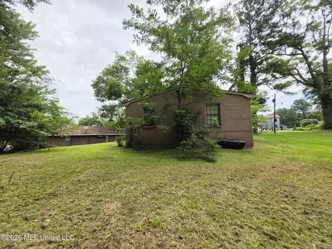 Exterior - 468 Park St, Hernando, MS 38632 photo 2 of 4