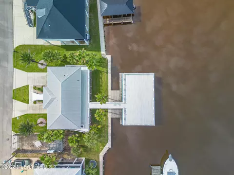 View/Area - 10157 S River Dr, Biloxi, MS 39532 photo 2 of 7