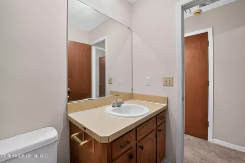 Bath - 4525 Whitehaven Dr #AB, Jackson, MS 39204 photo 1 of 2