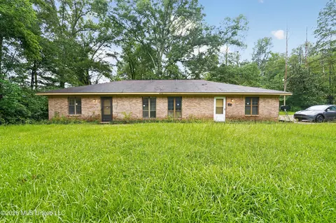 4525 Whitehaven Dr #AB, Jackson, MS 39204