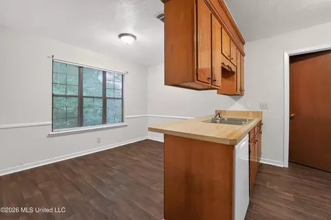 Other - 4525 Whitehaven Dr #AB, Jackson, MS 39204 photo 3 of 4