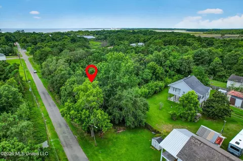 5177 Herron St, Bay Saint Louis, MS 39520