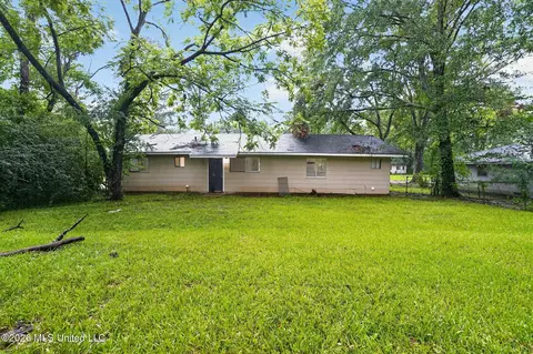 Exterior - 1089 Branch St, Jackson, MS 39212 photo 2 of 2