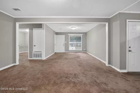 Living - 1089 Branch St, Jackson, MS 39212 photo 2 of 5