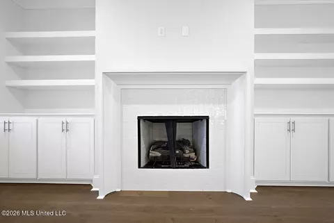 Living - 256 Caroline Blvd, Madison, MS 39110 photo 2 of 2