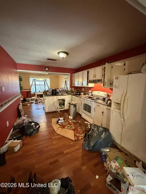 Kitchen - 125 Tara Ln, Lucedale, MS 39452 photo 1 of 2