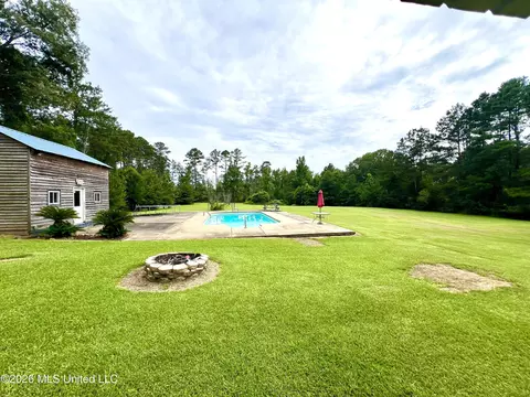 Exterior - 399 Freeman Rd SW, Summit, MS 39666 photo 2 of 7