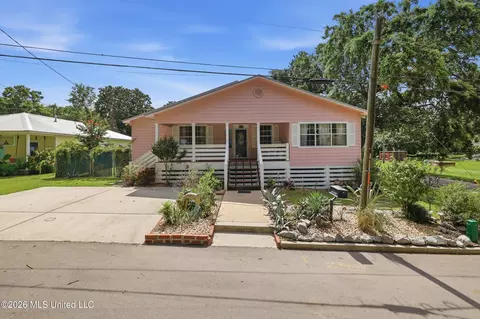 141 Caldwell Ave, Biloxi, MS 39530