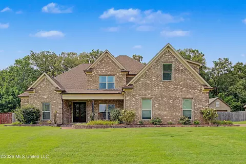 4592 Bakersfield Dr, Nesbit, MS 38651