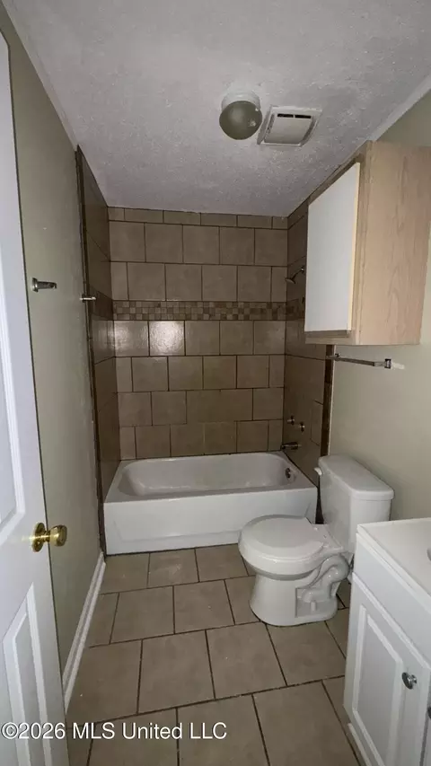6443 Jasmine St, Moss Point, MS 39563 photo 6