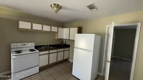 6443 Jasmine St, Moss Point, MS 39563 photo 3