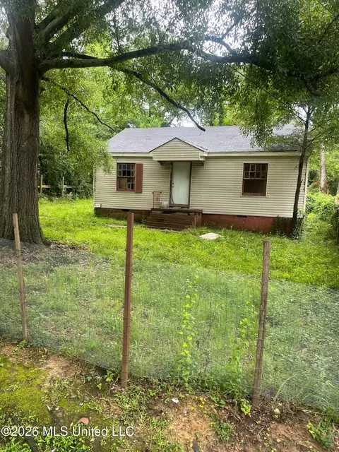 2874 Greenwood Ave, Jackson, MS 39212