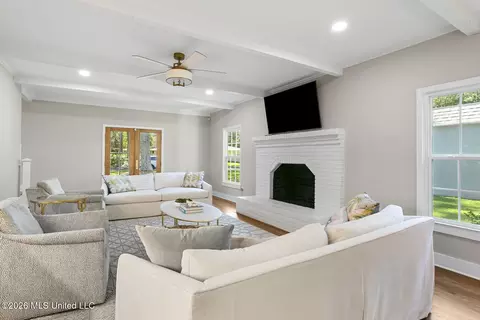 Living - 4408 Deer Creek Dr, Jackson, MS 39211 photo 3 of 3