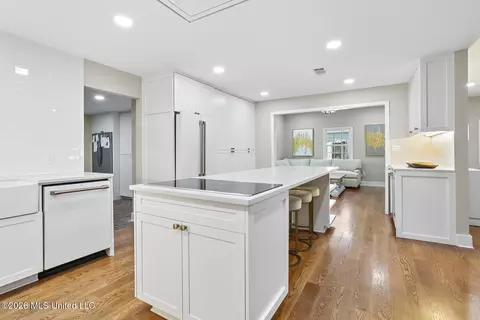 Kitchen - 4408 Deer Creek Dr, Jackson, MS 39211 photo 1 of 8