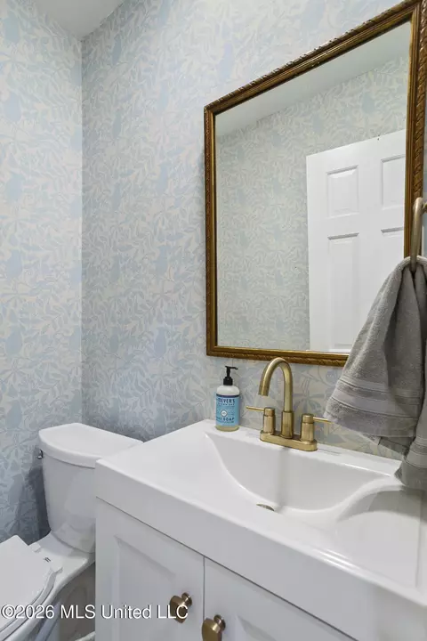 Bath - 4408 Deer Creek Dr, Jackson, MS 39211 photo 1 of 6