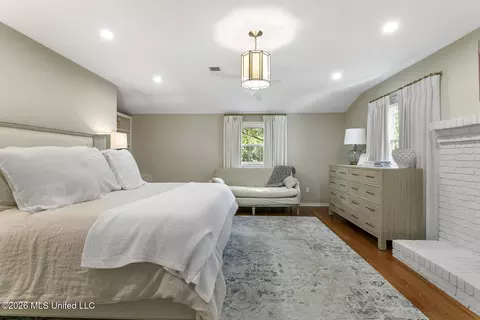 Bedroom - 4408 Deer Creek Dr, Jackson, MS 39211 photo 2 of 8