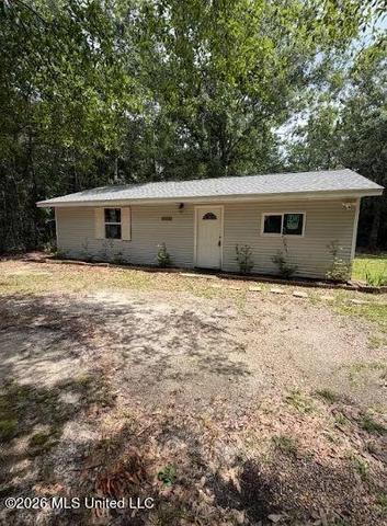 7083 Jefferson St, Bay Saint Louis, MS 39520