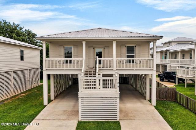 212 Clark Ave, Pass Christian, MS 39571