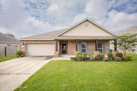 128 Oystercatcher Cv, Ocean Springs, MS 39564