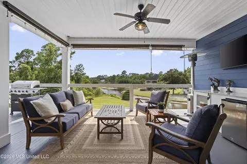 Exterior - 15520 Needle St, Biloxi, MS 39532 photo 2 of 18