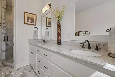 Bath - 15520 Needle St, Biloxi, MS 39532 photo 3 of 5