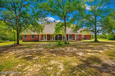454 Earlville Rd, Lucedale, MS 39452